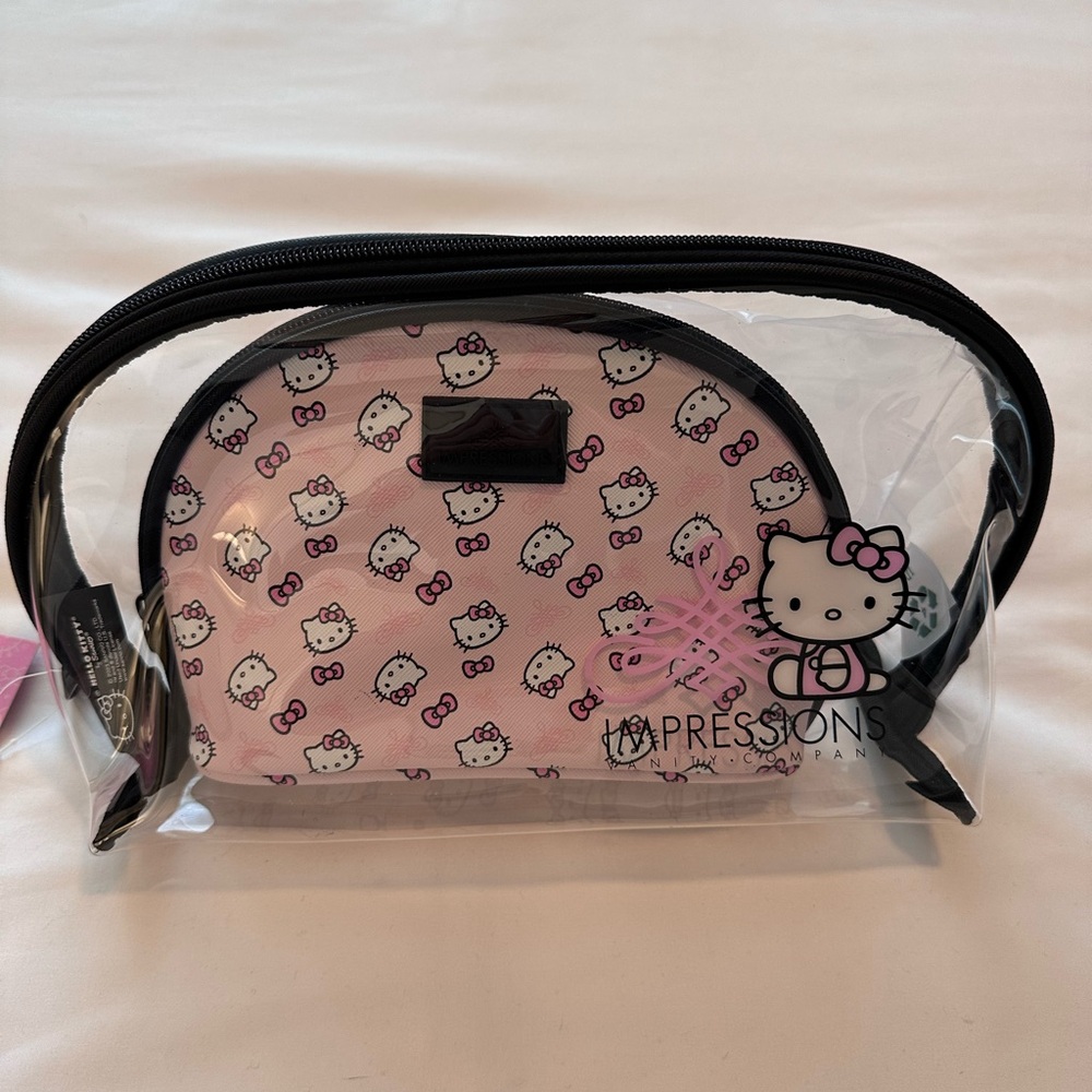 NWT Hello Kitty Clutch set